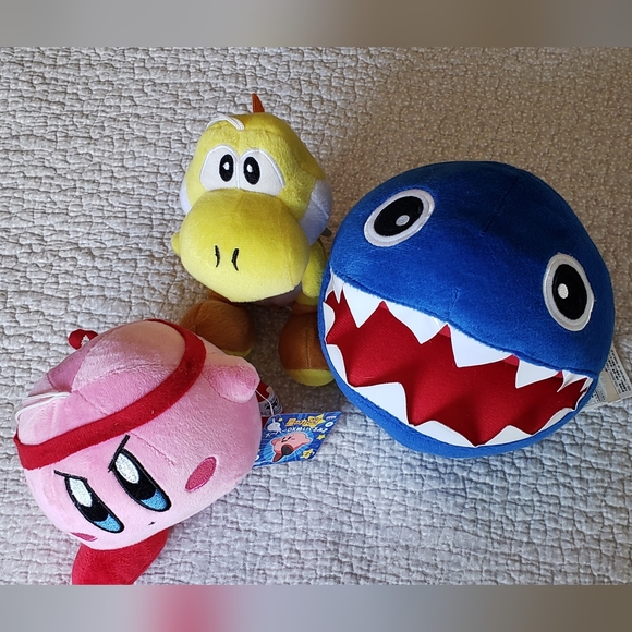 A set of 2 Super Mario and 1 Kirby stuffies - Picture 2 of 16